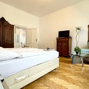  Apartment Cosy Located At Famous Kutschkermarkt